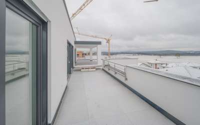 Offene Besichtigung jeden Sonntag 10.30 - 11.30 Uhr! Außergewöhnliches Penthouse mit 100 m² Dachterrasse!