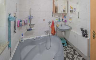 Freistehendes 1-2-Familienhaus in ruhiger zentraler Lage