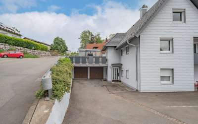 Wohnen wie im eigenen Haus -6,5-Zimmer-Eigentumswohnung