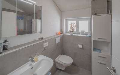 Two in One: hier hat Eleganz und Moderene eine neue doppelte Heimat für Anleger auf der Suche nach dem perfektem Objekt! Worauf warten Sie noch?