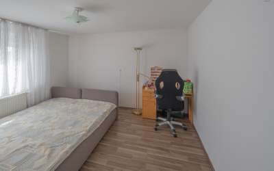 Sonniges 2 Familienhaus mit viel Platz für Ertrag und Rendite