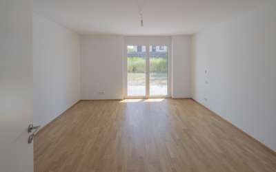 Hier geht die Sonne auf: außergewöhnliche 4 Zimmer-Wohnung im Erdgeschoß