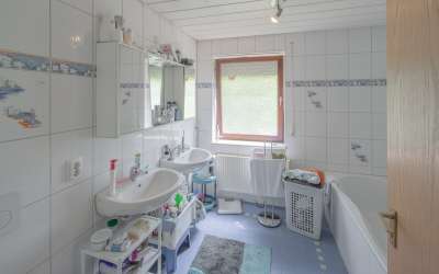 Landhaus mit vielen Entfaltungsmöglichkeiten und tollem Freisitz