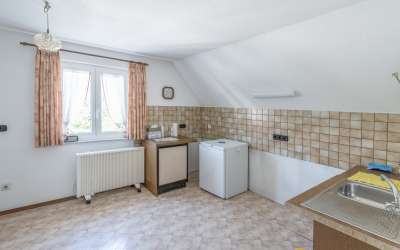Zentral gelegene 4-Zimmer-Eigentumswohnung mit Garten und Garage