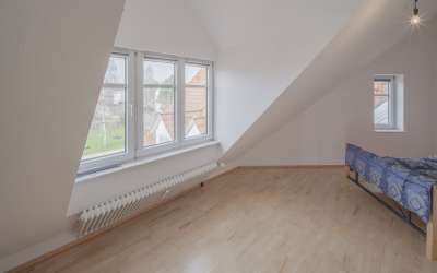 Sonne, viel Fläche und Esprit: tolle Maisonettewohnung am Stadtrand