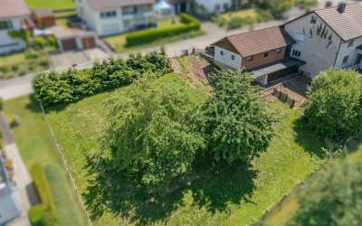 1-2-Familienhaus in toller Lage und schönem Grundstück