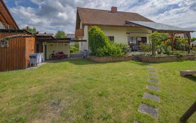Hier ist Platz für großzügiges Wohhnen und viel Raum