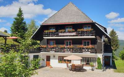 Kapitalanleger aufgepasst: 7 Familienhaus in Feldberg-Bärental