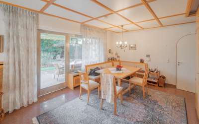 Und plötzlich hört die Suche auf: die aussergewöhnliche Villa: ruhig gelegen und stadtnah - Eleganz trifft hier auf tres chic!