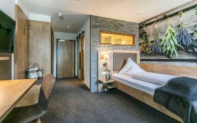 Sensationelles, first class Tagungs- und Wellnesshotel mit Schwarzwaldpanorama - idyllische Lage, top gepflegt, hier ist Platz für Ihr Unternehmen