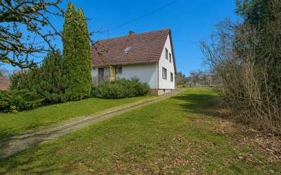 Bereit für eine sonnige Landpartie? Sonniges Einfamilienhaus im beliebten Obereschach.