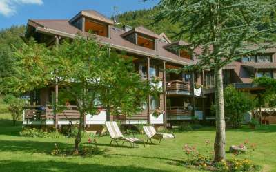 Gemütliches Hotel in idealer Ausgangslage für Motorrad fahren, Wandern, Ski, Mountainbiking und Golf