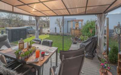 Two in One: hier hat Eleganz und Moderene eine neue doppelte Heimat für Anleger auf der Suche nach dem perfektem Objekt! Worauf warten Sie noch?