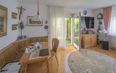 Sonniges Wohnen Dreifamilienhaus in Konstanz Allmansdorf mit Einnahmen