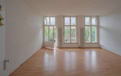 Kurzfristig frei - 4,5 Zimmer Eigentumswohnung mit einem großen Balkon