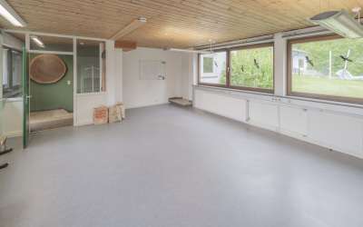 Schönes Büro am Stadtrand mit kurzen Wegen in die Stadt - RW-TUT-DS - perfekte Lage, eigener Eingang