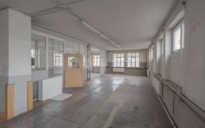 Sonniges Gewerbeareal - hier ist Platz für Ihr Unternehmen, mit vielen Gestaltungsmöglichkeiten