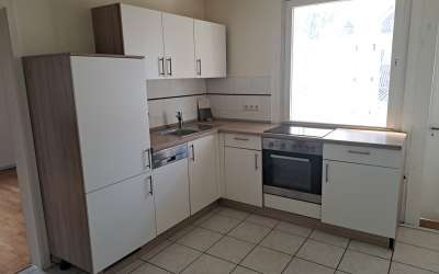 Hier ist viel Platz für Romantik und ländliche Idylle: neu modernisierte 4 Zimmer Wohnung mit Chick und Charme