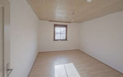 Sonniges 6-Familienhaus mit viel Platz für Ertrag und Rendite