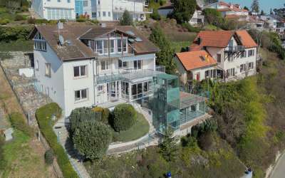 Lassen Sie sich hier jeden Tag eine frische Brise vom See um die Nase wehen - einzigartige Bodenseevilla mit Rundumblick über den See - viel Platz für Verführung und Seeliebe