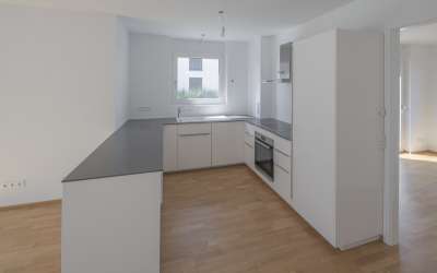 Hier geht die Sonne auf: außergewöhnliche 4 Zimmer-Wohnung im Erdgeschoß