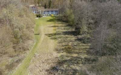 Wer hier einkehren darf, erlebt eine besondere Atmosphäre, die lange in Erinnerung bleibt - Hotel mitten im Grünen