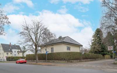 Und plötzlich hört die Suche auf: die aussergewöhnliche Villa: ruhig gelegen und stadtnah - Eleganz trifft hier auf tres chic!