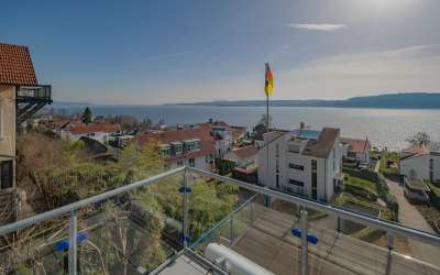 Lassen Sie sich hier jeden Tag eine frische Brise vom See um die Nase wehen - einzigartige Bodenseevilla mit Rundumblick über den See - viel Platz für Verführung und Seeliebe