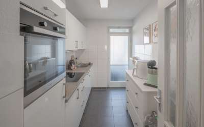 Im idyllischen Westen: vollvermietetes 12-Familienhaus mit viel Platz für Ertrag