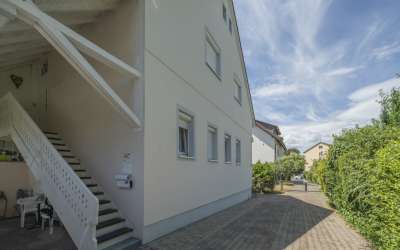 Sonniges Wohnen Dreifamilienhaus in Konstanz Allmansdorf mit Einnahmen