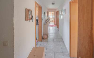 Süßes freistehendes Haus sucht neue Eigentümer