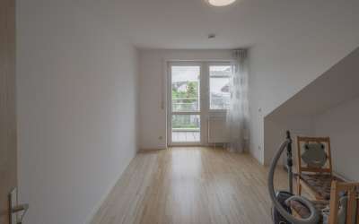 Die sonnige, charmante und jung gebliebene Maisotte Wohnung am Ortsrand