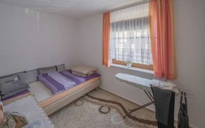 Sonniges 6-Familienhaus mit viel Platz für Ertrag und Rendite