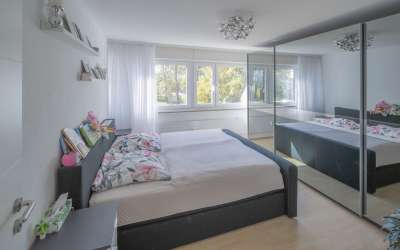 Hier haben Sie einen Logenplatz mit Aussicht: eine 4-Zimmer-Eigentumswohnung auf Rinelen