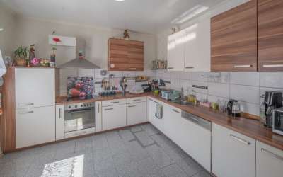 Freistehendes 1-2-Familienhaus in ruhiger zentraler Lage