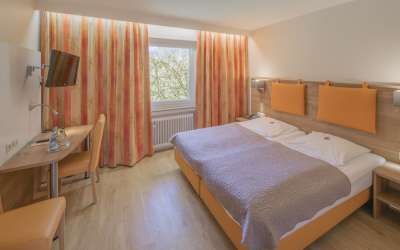 Wer hier einkehren darf, erlebt eine besondere Atmosphäre, die lange in Erinnerung bleibt - Hotel mitten im Grünen