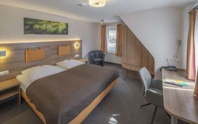 Wer hier einkehren darf, erlebt eine besondere Atmosphäre, die lange in Erinnerung bleibt - Hotel mitten im Grünen