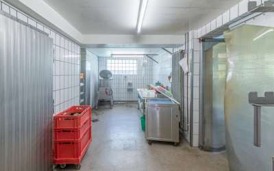 Großes Wohnhaus mitten in Denkingen