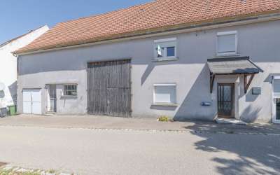 Derzeit vermietet zu einer Rendite von 7,5 % - Einfamilienhaus am Heuberg