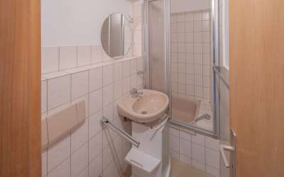 Großzügiges Wohn-/ und Geschäftshaus mit viel Platz - Auch als Hotelnutzung möglich