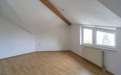 Toller Blick: 3-Zimmer-Dachgeschosswohnung mit Balkon