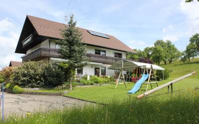 Landhaus mit vielen Entfaltungsmöglichkeiten und tollem Freisitz
