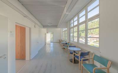 Sonniger Platz für ein Pflegeheim oder Gesundheitsressort