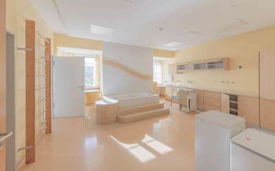 Sonniger Platz für ein Pflegeheim oder Gesundheitsressort