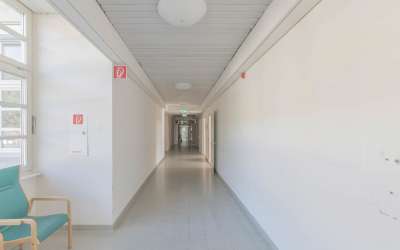 Sonniger Platz für ein Pflegeheim oder Gesundheitsressort