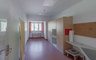 Sonniger Platz für ein Pflegeheim oder Gesundheitsressort