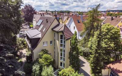 Modernisierte sonnige Stadtvilla für die ganze Familie