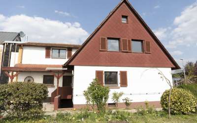 Doppelhaushälfte neu renoviert!