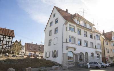 Hier geht die Sonne auf: Charmante 3 Zimmer Eigentumswohnung mit kurzen Wegen in den Neckarpark, die Stadt und ins Grüne