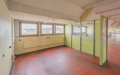 Hallenfläche in Schwenningen zu vermieten!